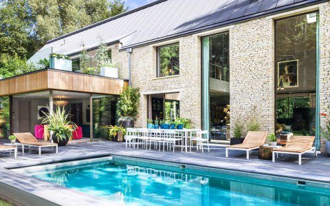 Huy động bộ đội, công an giúp nông dân sau lũ lịch sử